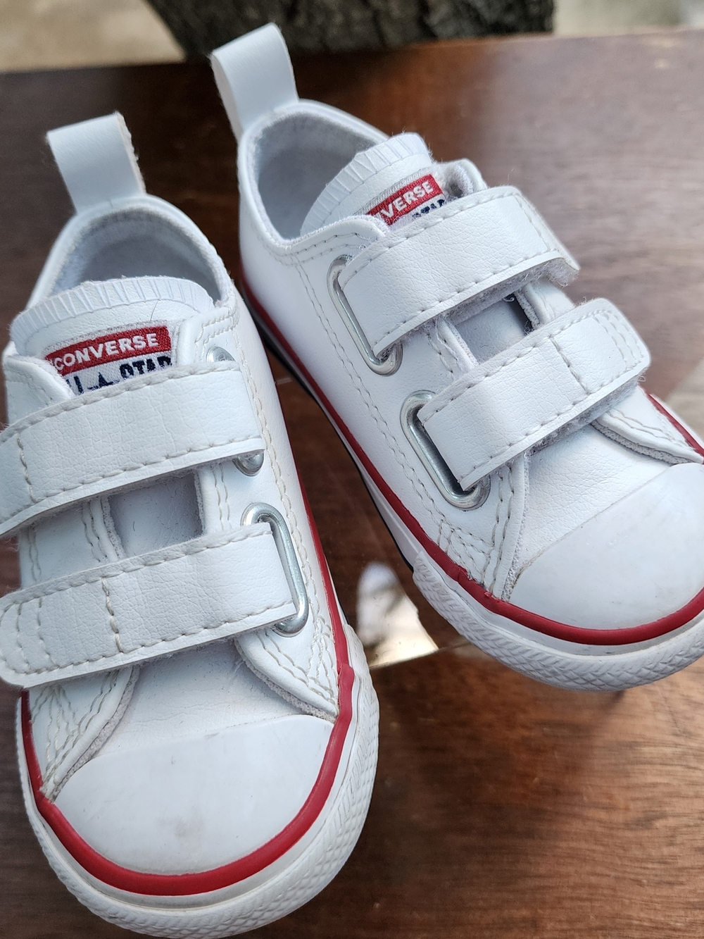 Converse Kids Chuck Taylor All Star 2V Leather Low Top White Toddler